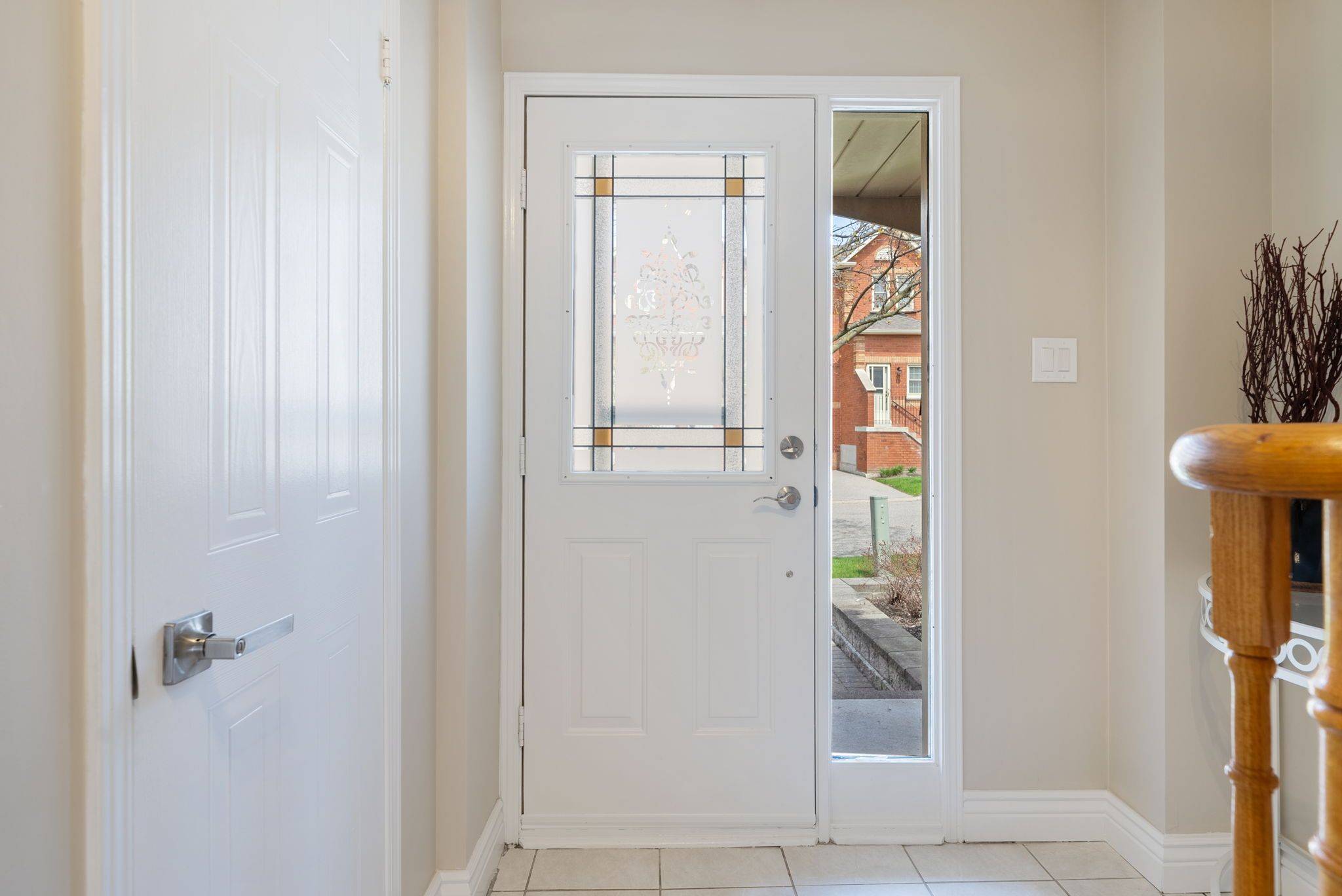 Whitby, ON L1N 9B1,1610 Crawforth ST #25