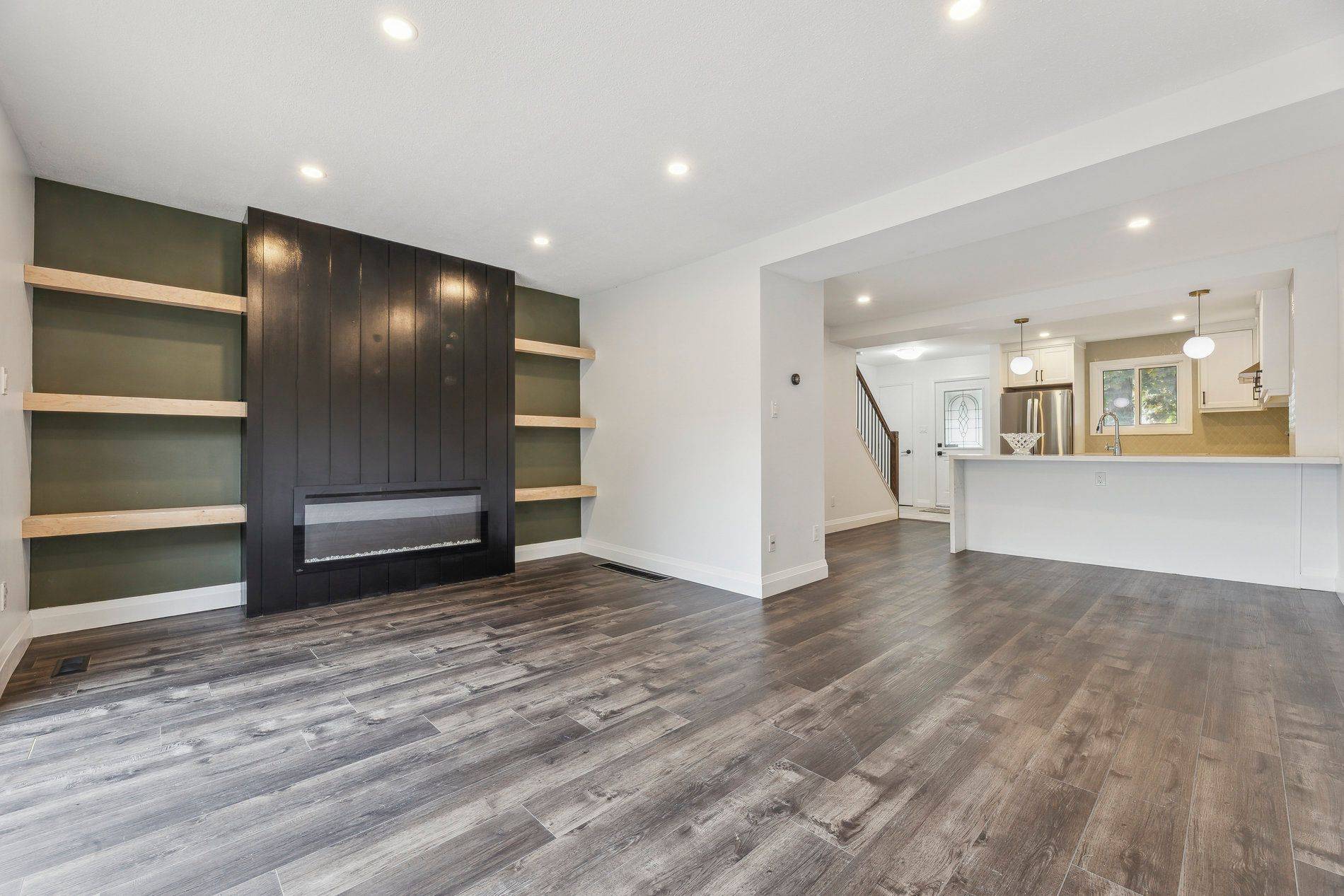 1183 Southdale AVE, Oshawa, ON L1H 7Z1