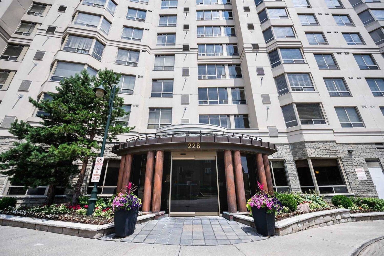 228 Bonis AVE #2505, Toronto E05, ON M1T 3W4