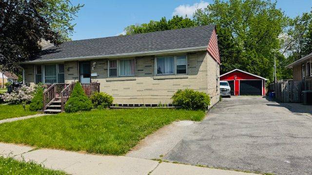 1 Forest RD #Bsmt, Ajax, ON L1S 2N2