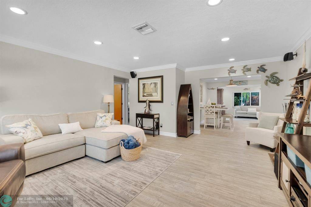 Boca Raton, FL 33487,548 NW 55th St