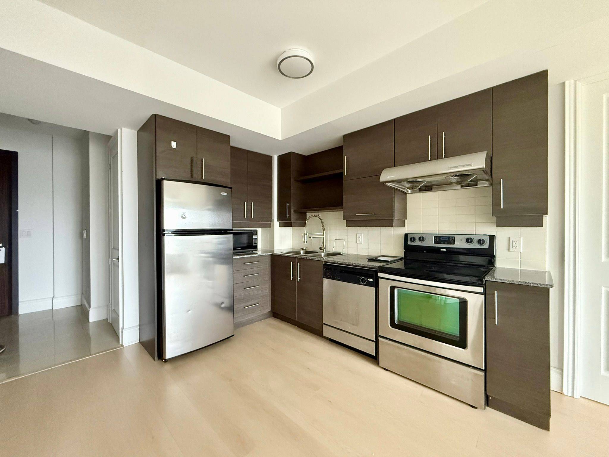 Markham, ON L3T 0B5,273 South Park RD #1217