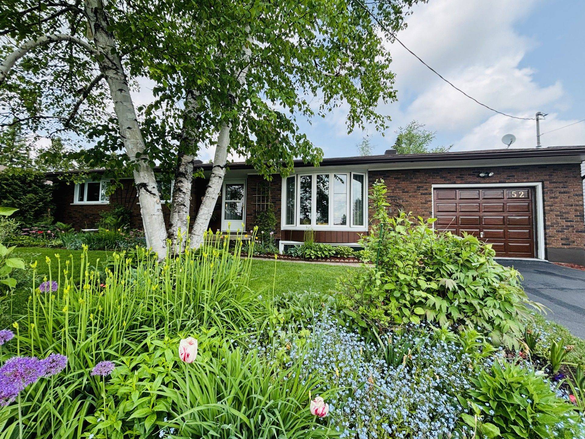 52 Hellen AVE, Timmins, ON P0N 1H0