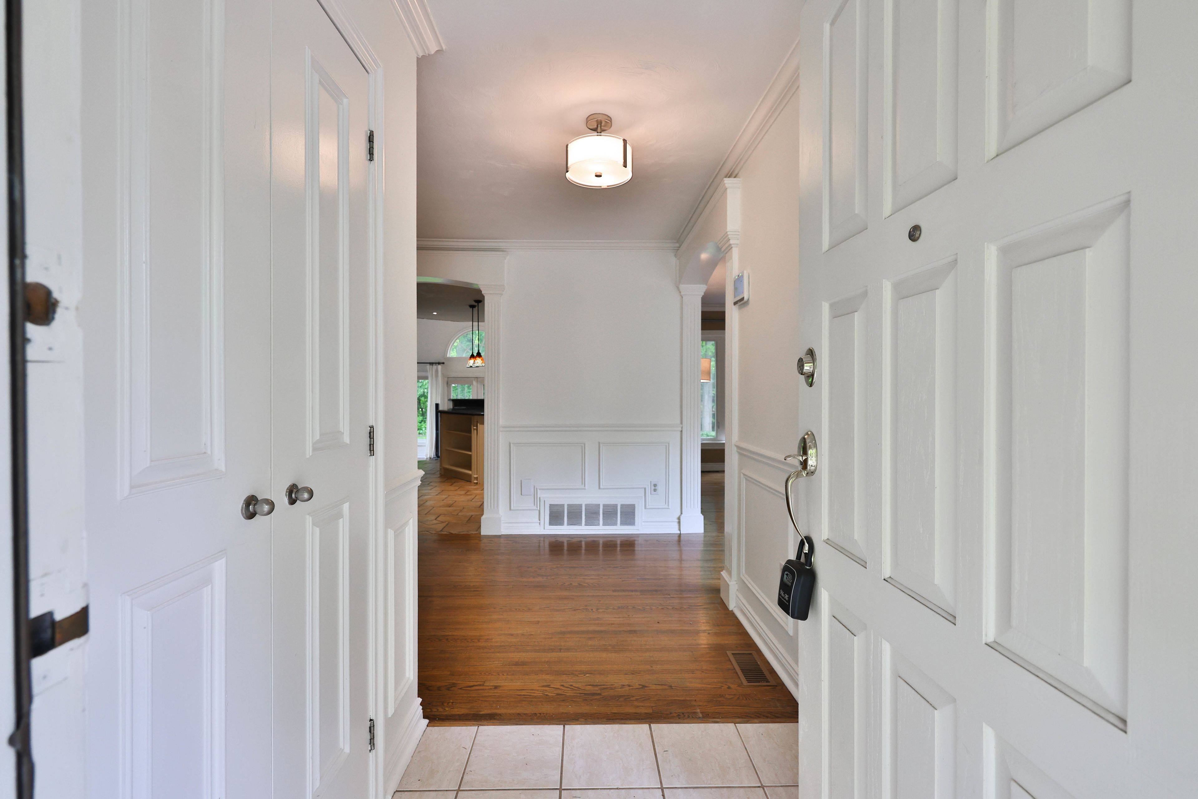 Oakville, ON L6J 2M1,1334 Devon RD