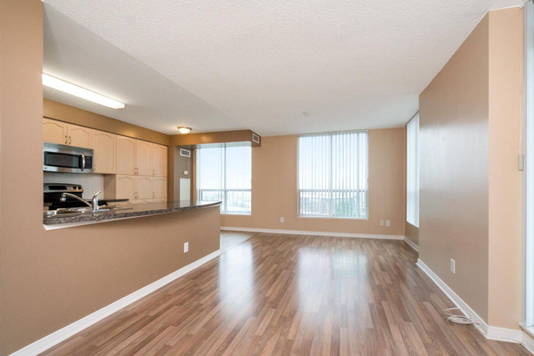 Mississauga, ON L5M 7S1,4850 Glen Erin DR #704
