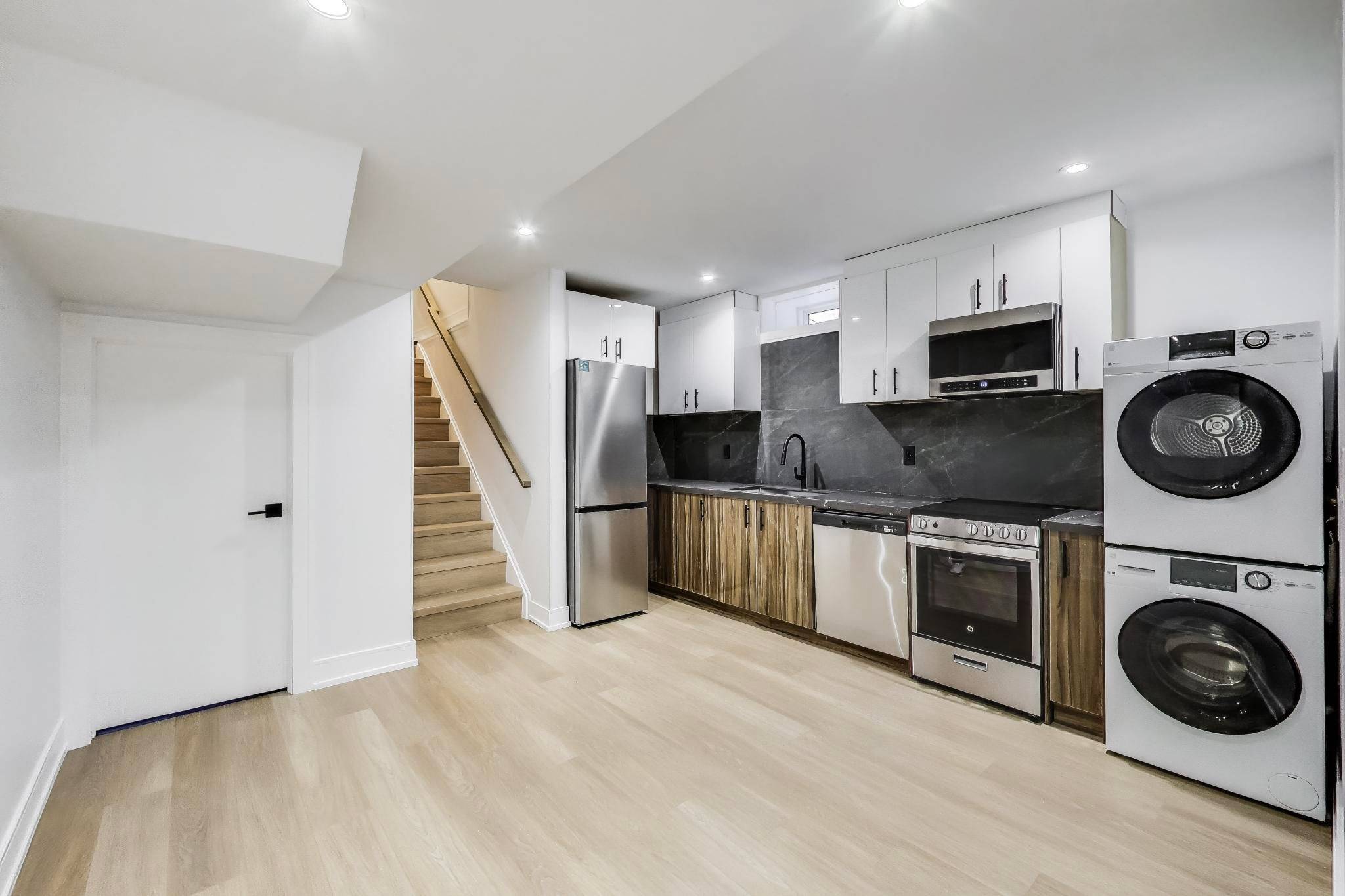 Toronto W01, ON M6K 1A9,18 Springhurst AVE #3