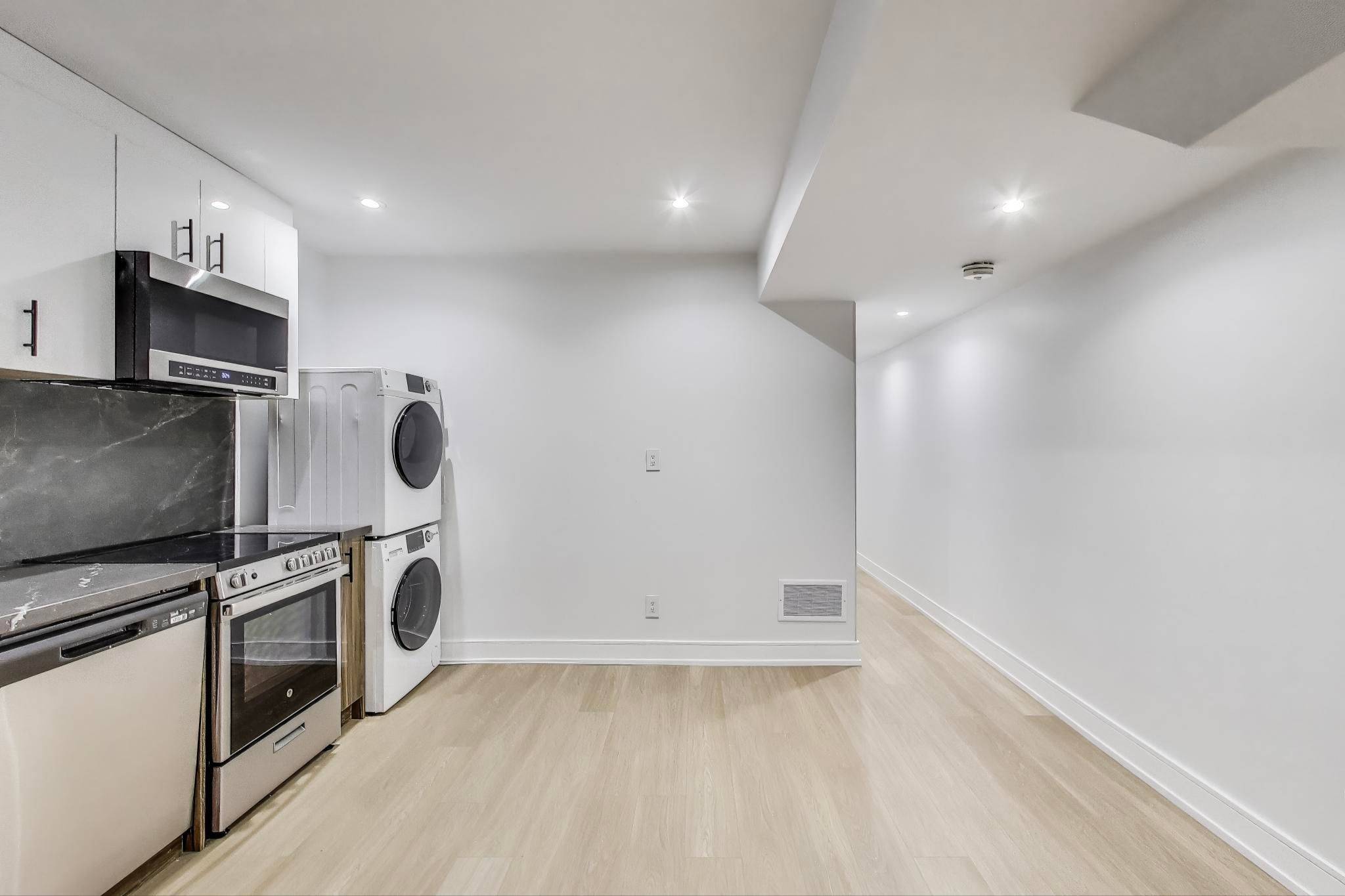 Toronto W01, ON M6K 1A9,18 Springhurst AVE #3