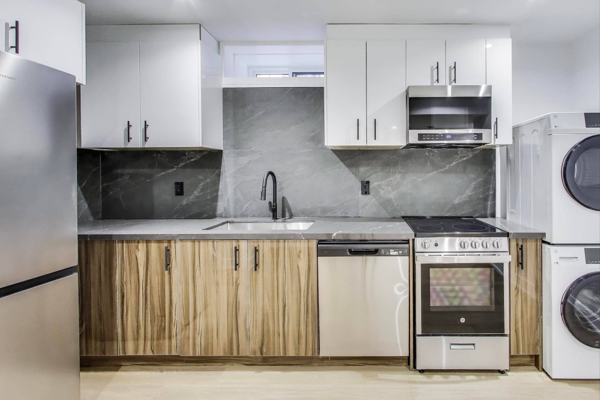 Toronto W01, ON M6K 1A9,18 Springhurst AVE #3
