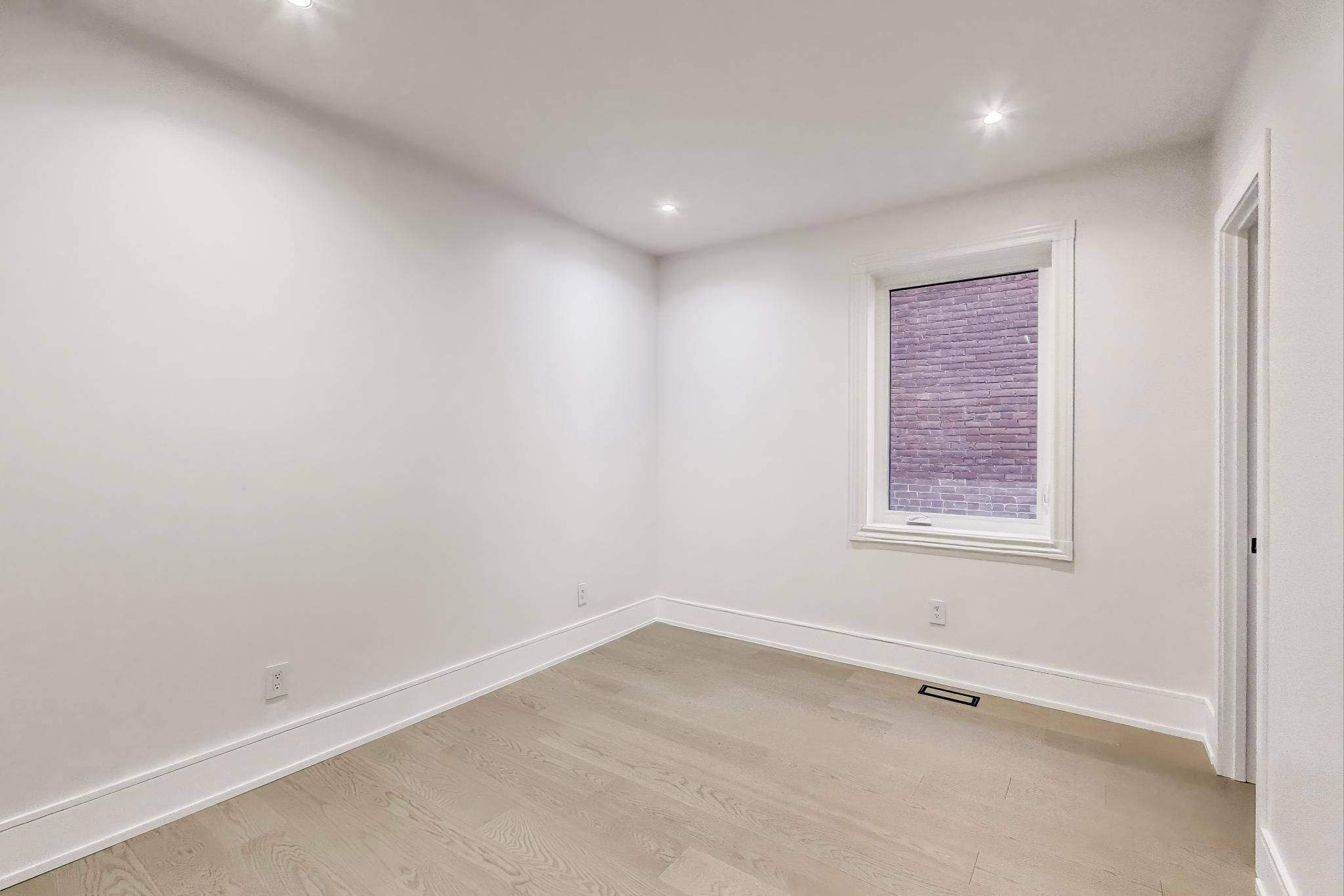Toronto W01, ON M6K 1A9,18 Springhurst AVE #Unit 2