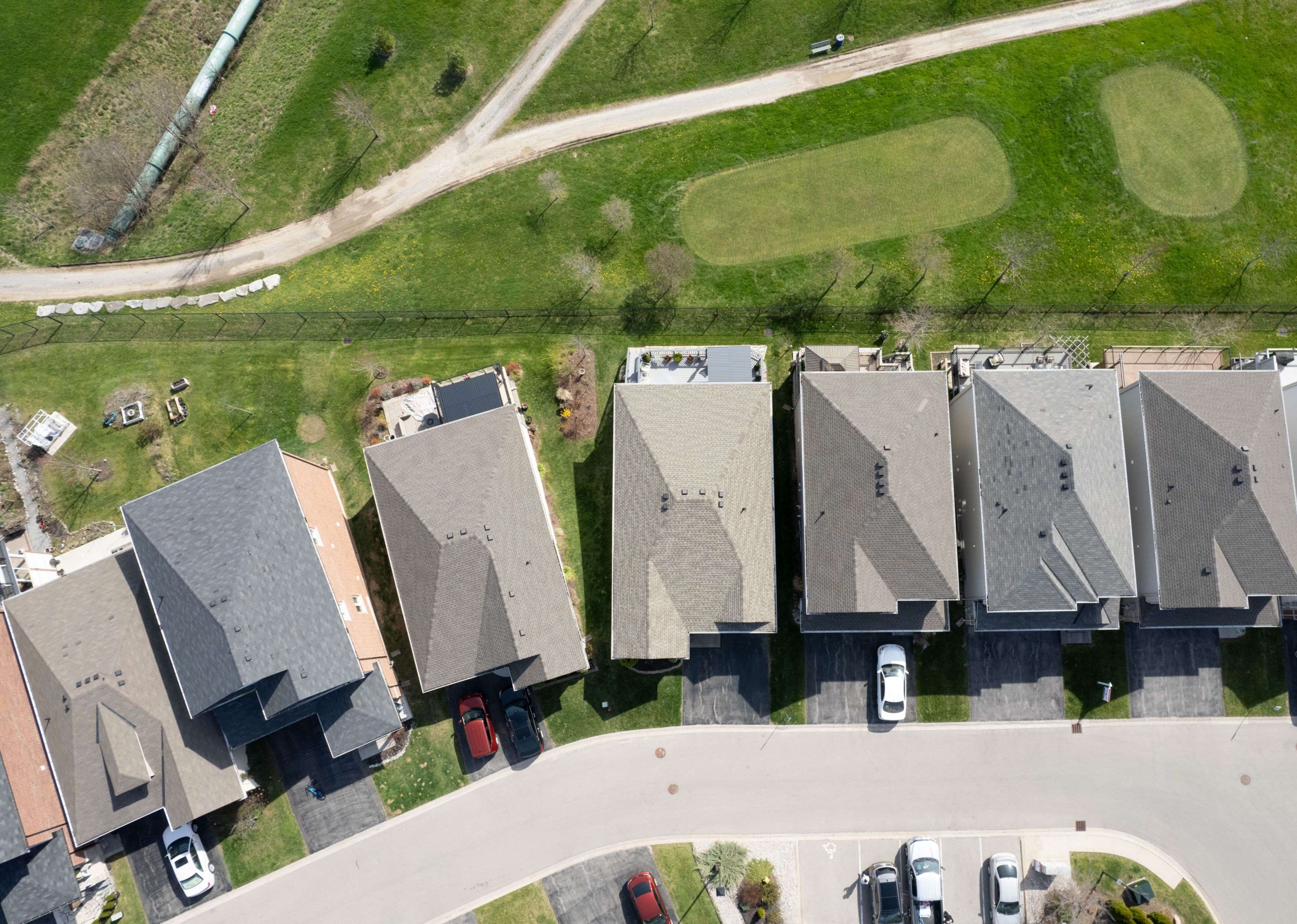 St. Catharines, ON L2P 0E5,77 Avery CRES #14