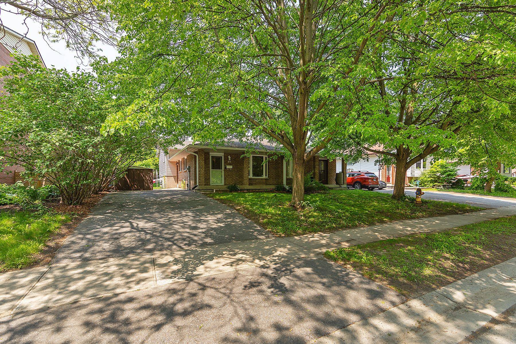 Kingston, ON K7K 6M1,49 Limeridge DR