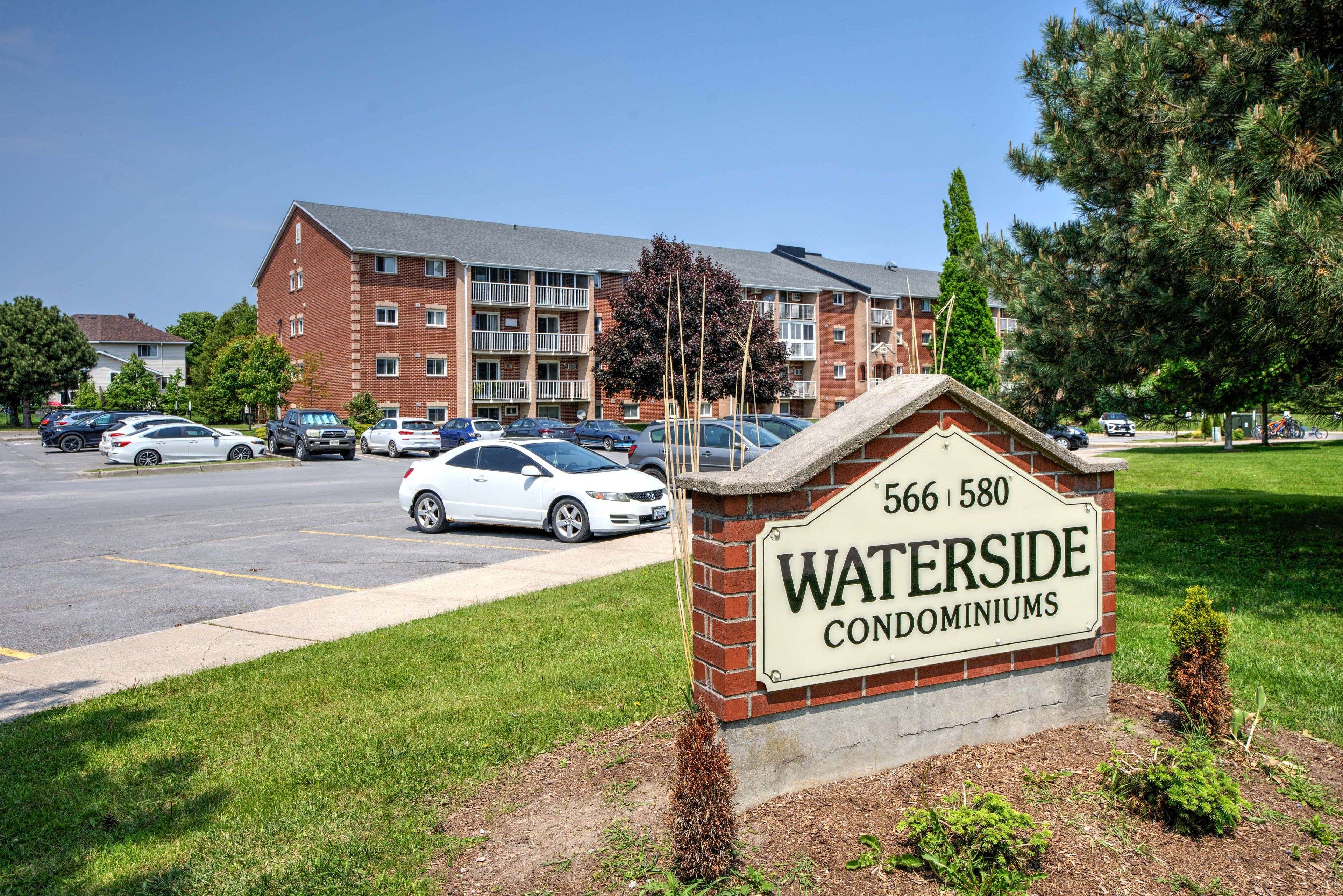 580 Armstrong RD #Condo # 108, Kingston, ON K7M 8M3