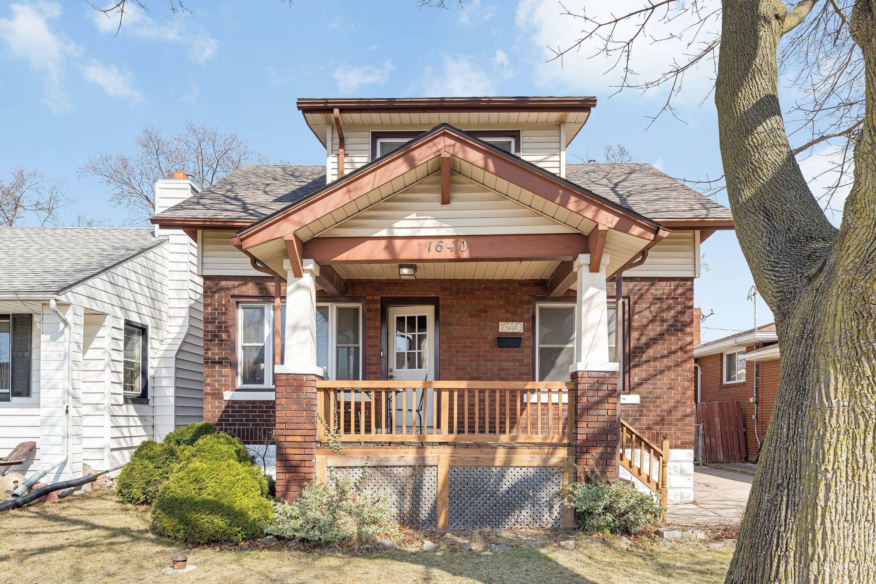 Windsor, ON N8Y 3C5,1640 Pillette RD