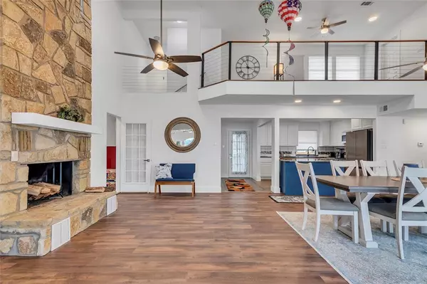 Granbury, TX 76049,217 Casas Del Sur Street