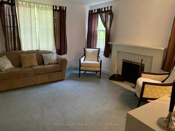 11 Barberry PL, Toronto C15, ON M2K 1G9