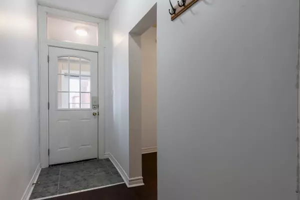 Hamilton, ON L8R 2W7,14 Greig ST