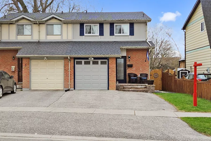 5 Thomas ST, Oshawa, ON L1H 3W6