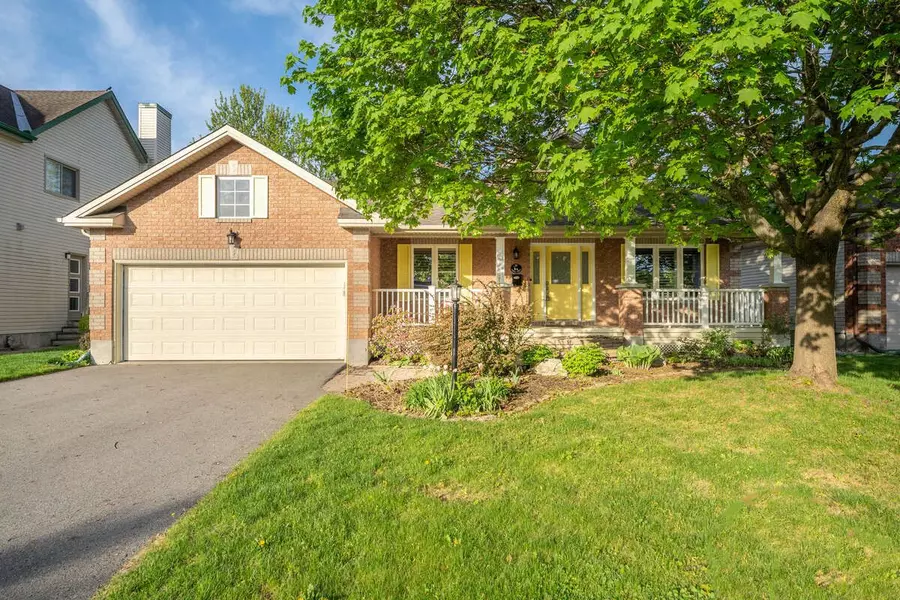 31 Forest Creek DR, Stittsville - Munster - Richmond, ON K2S 1P9