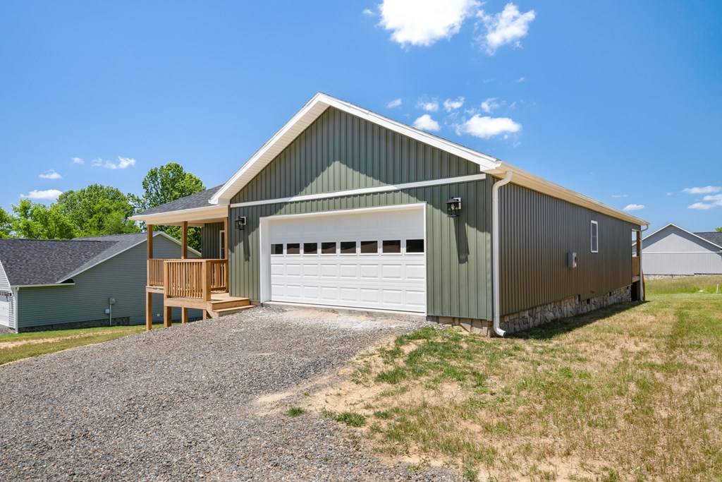 Galax, VA 24333,1017 Cranberry Road