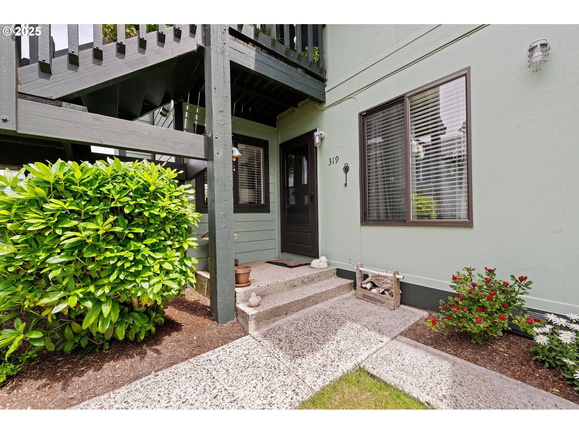 Warrenton, OR 97146,319 NE SKIPANON DR #319