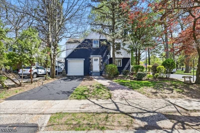 1081 Lambert Rd, Teaneck Twp., NJ 07666