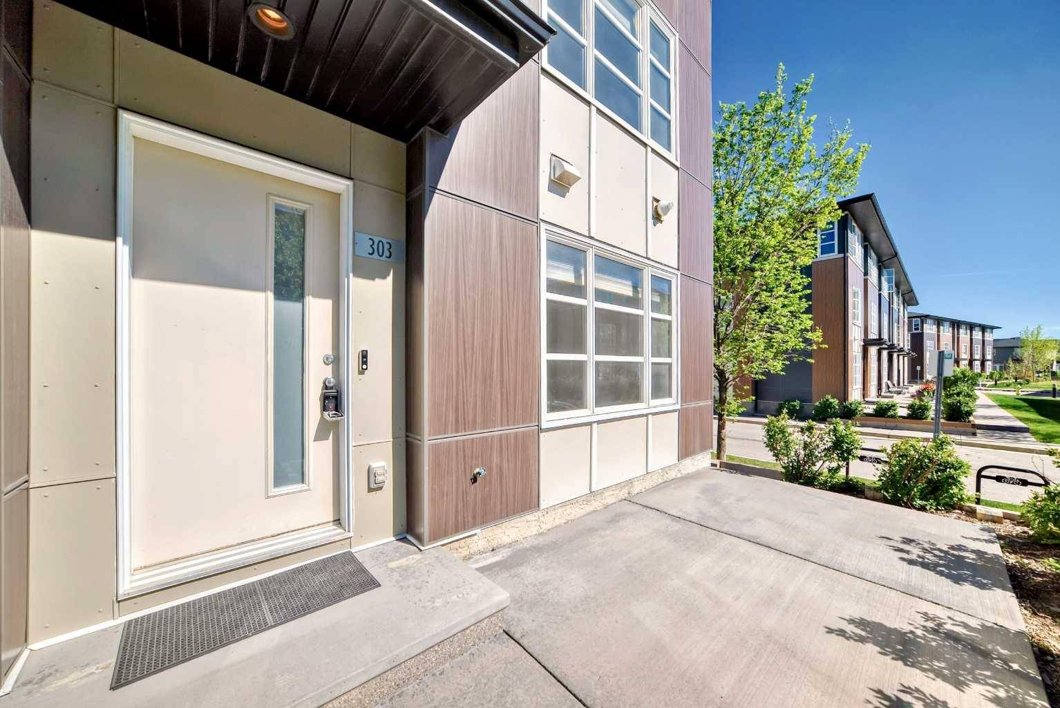 Calgary, AB T3P 0N7,303 Evansridge PARK Northwest