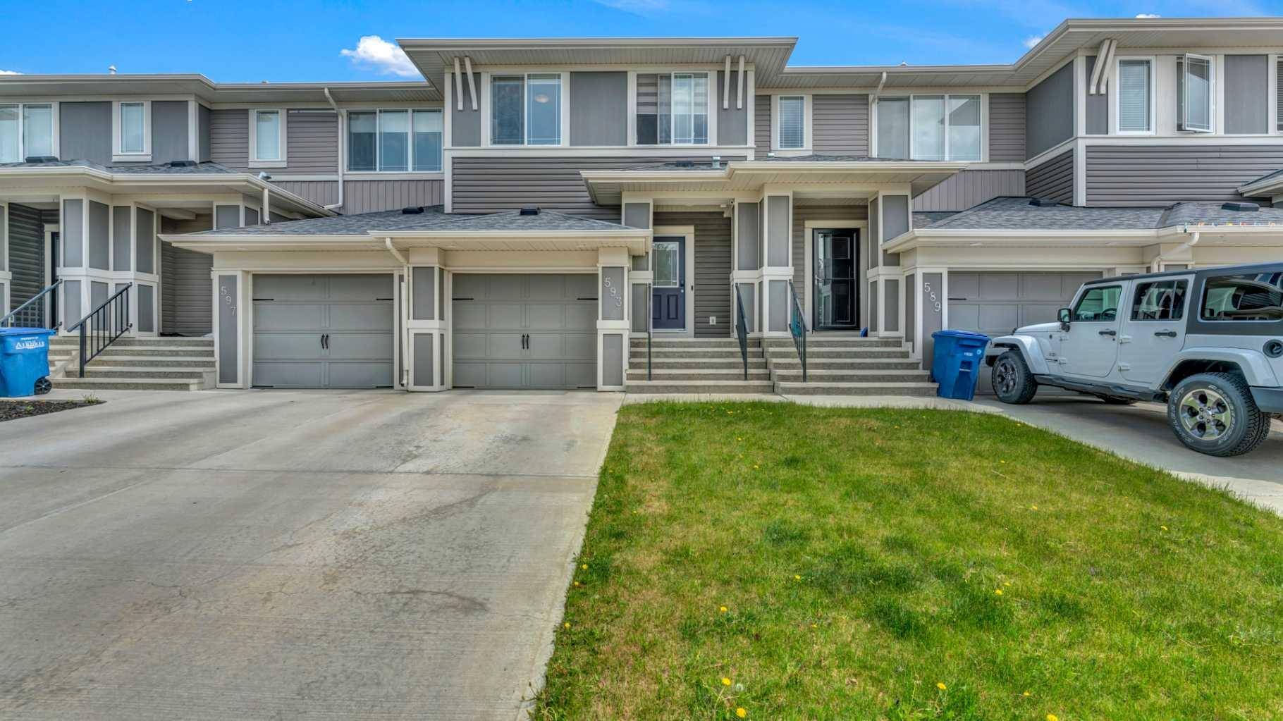 593 Hillcrest RD Southwest, Airdrie, AB T4B 4C8