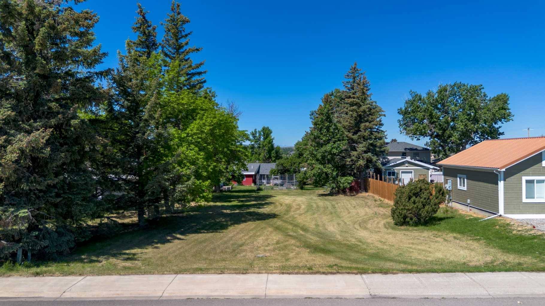 731 2 ST E, Cardston, AB T0K 0K0