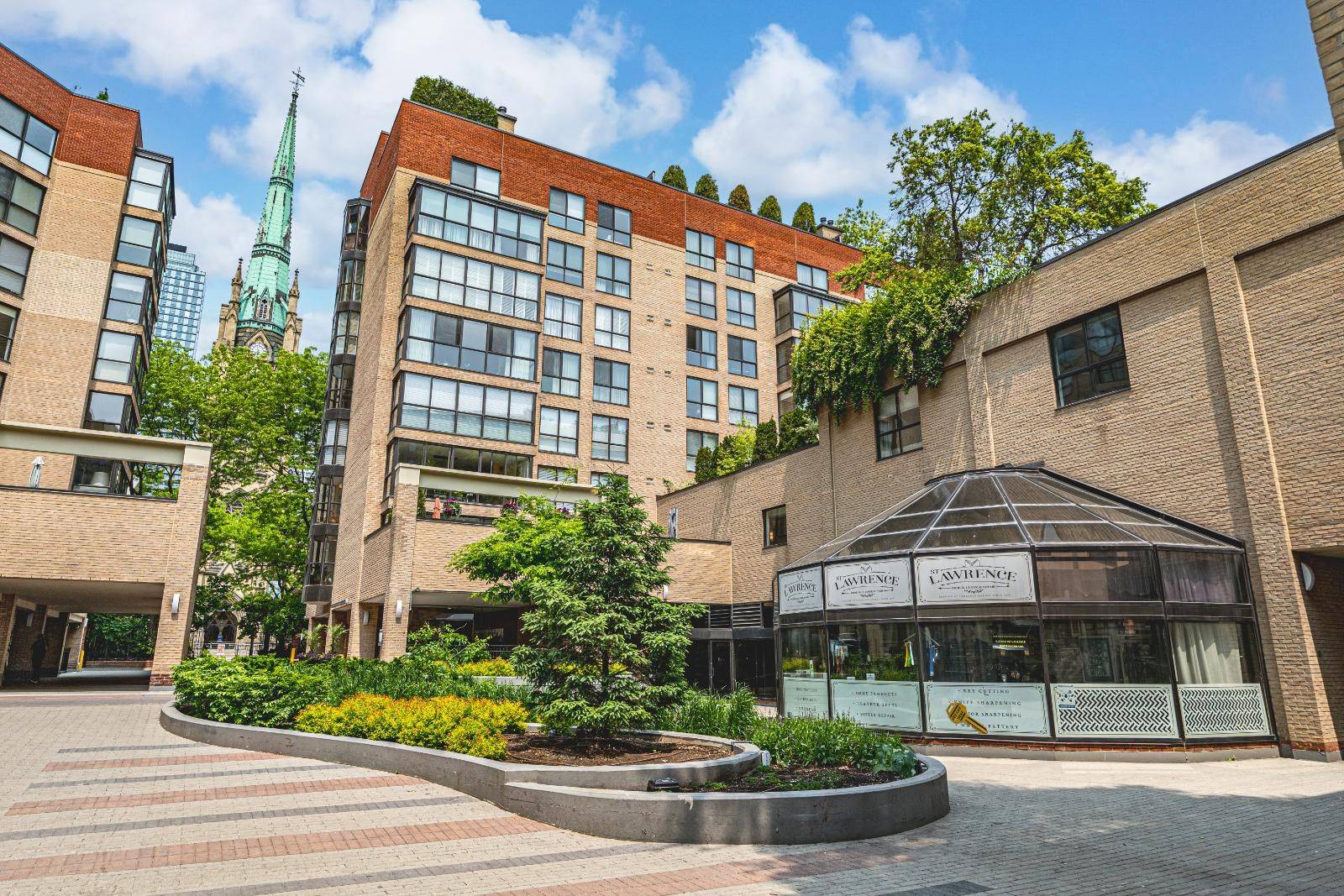 80 Front ST E #824, Toronto C08, ON M5E 1T4