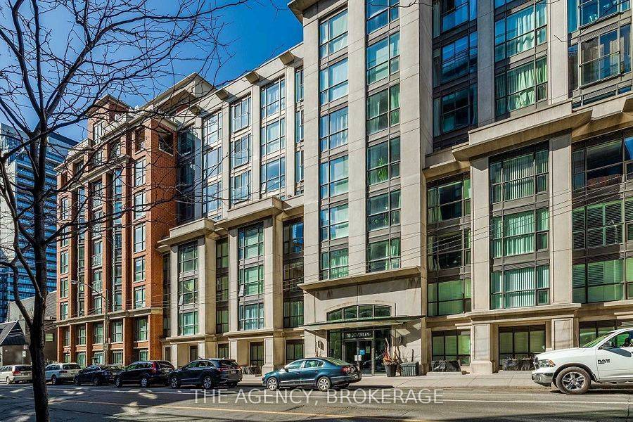 18 Beverley ST #416, Toronto C01, ON M5T 3L2