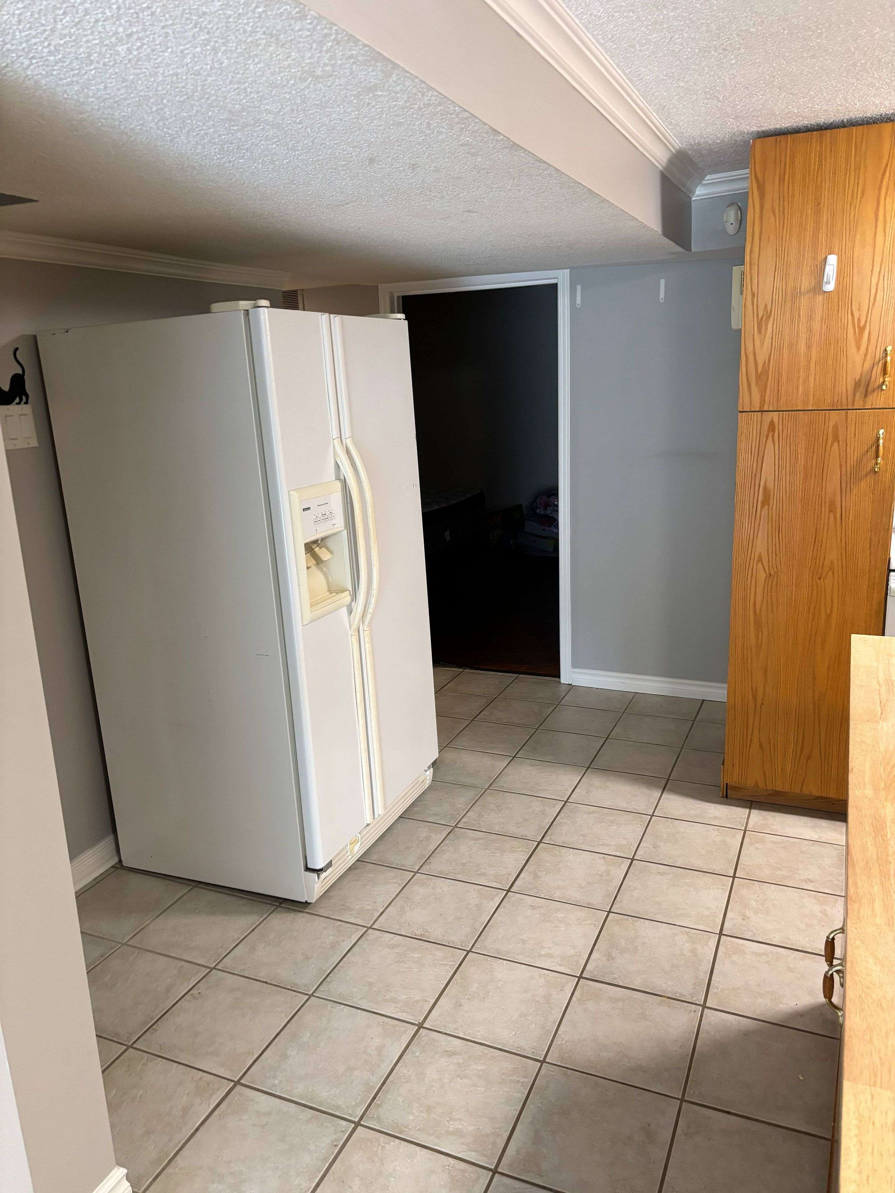 Oshawa, ON L1J 4R2,375 Fairlawn ST
