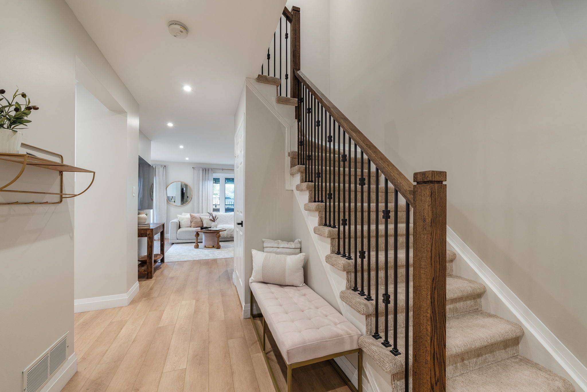 Whitby, ON L1N 9J3,24 Glenmore DR