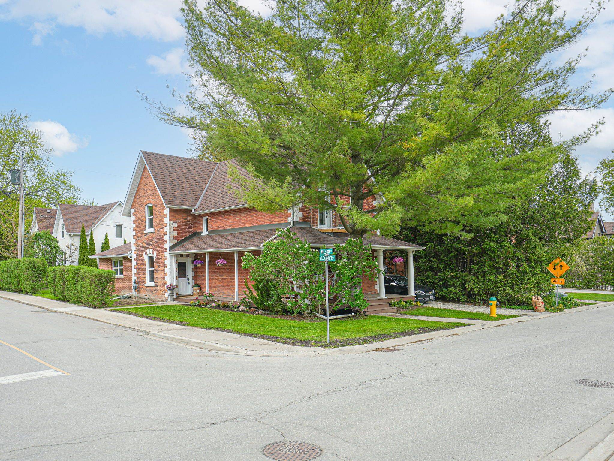 14 Wilson ST, New Tecumseth, ON L0G 1W0