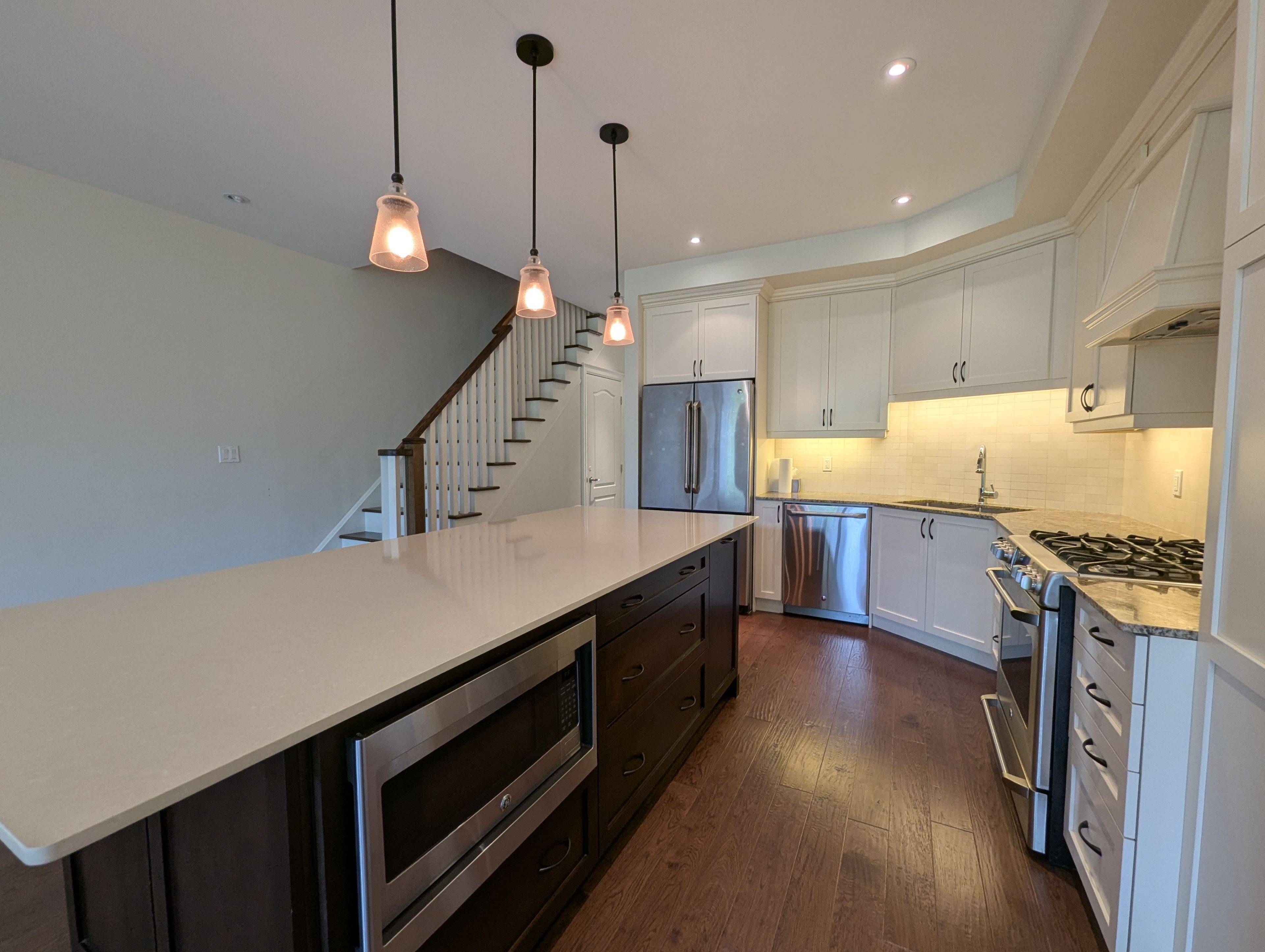 Vaughan, ON L4L 0G2,8469 Islington AVE #12