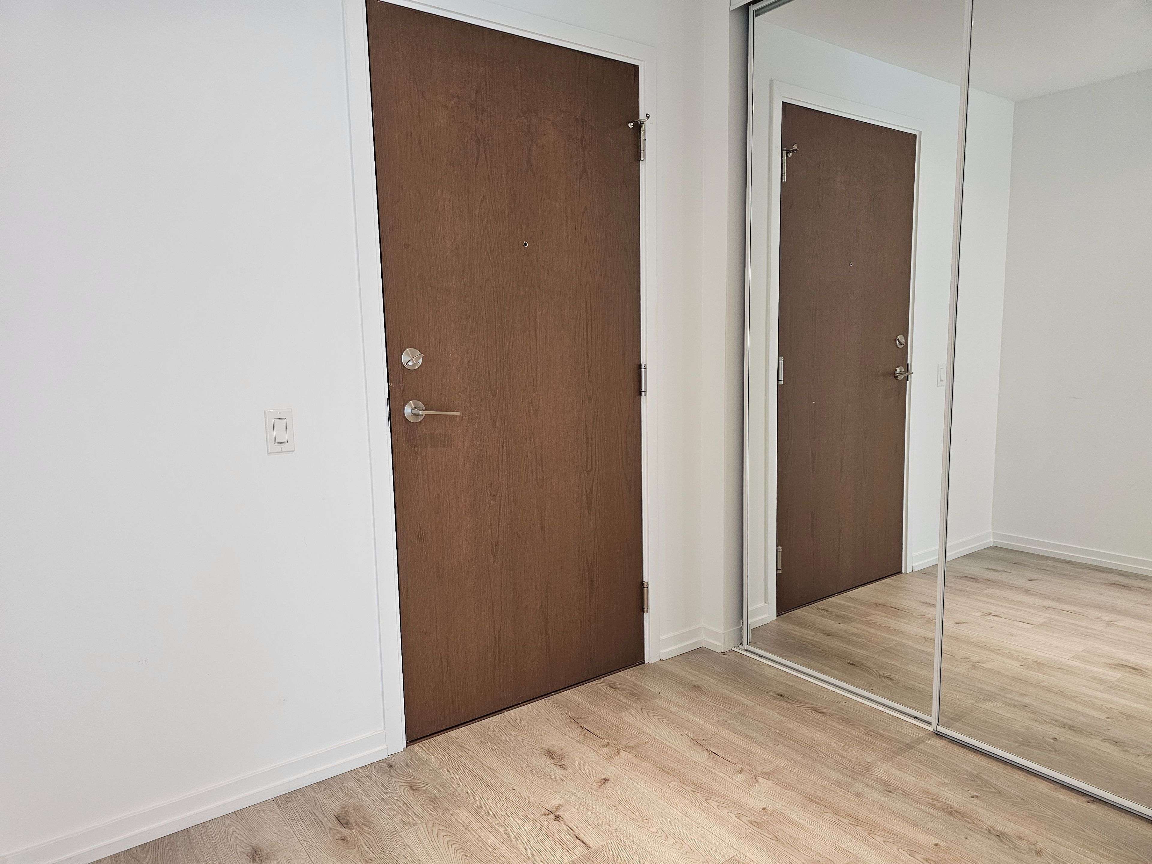 1000 Portage Pkwy #2010, Vaughan, ON L4K 0L1