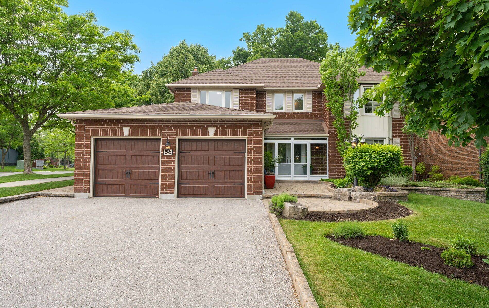 56 Petch CRES, Aurora, ON L4G 5N9