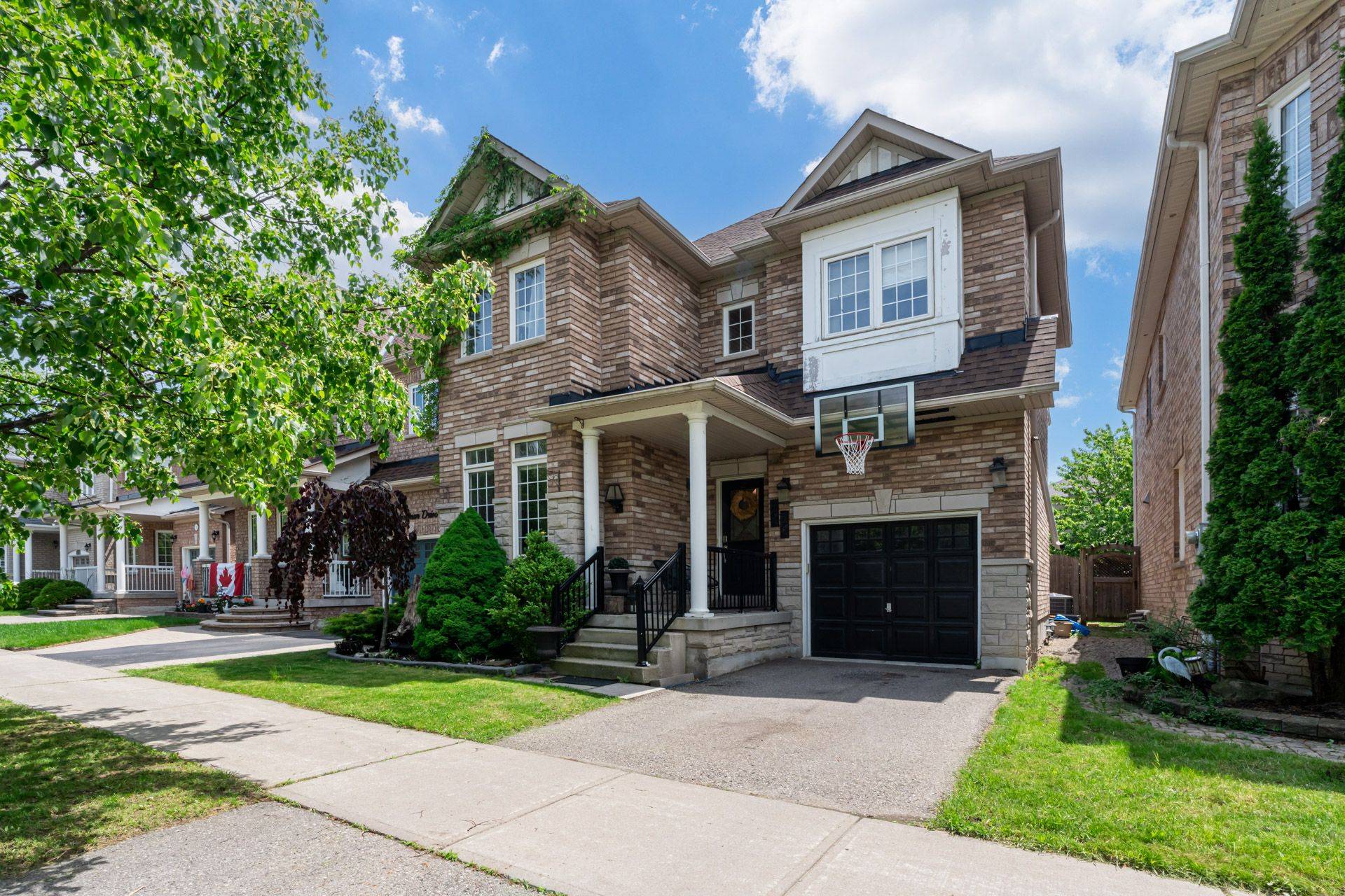 19 Miramar DR, Markham, ON L6E 1Z6