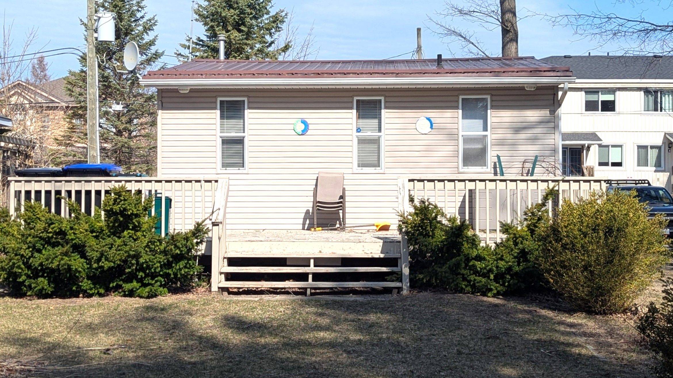 Wasaga Beach, ON L9Z 2C7,741 Shore LN