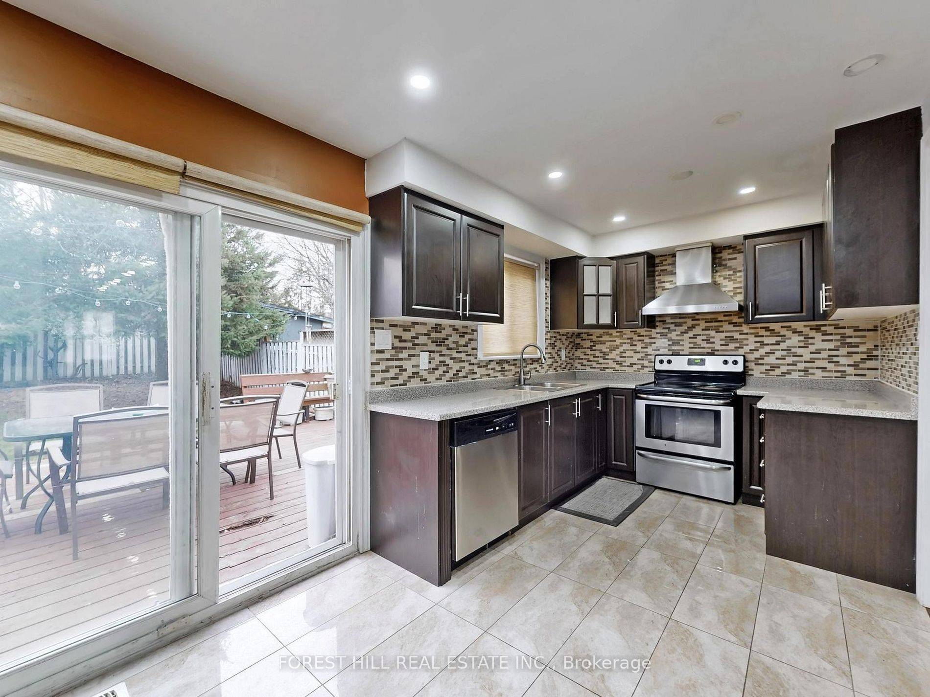 44 Herkley DR N, Brampton, ON L6V 2E8