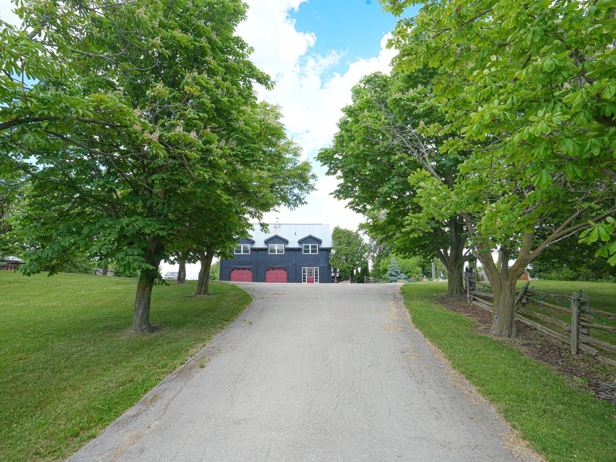 Mulmur, ON L9V 0R6,528375 5th Side Road