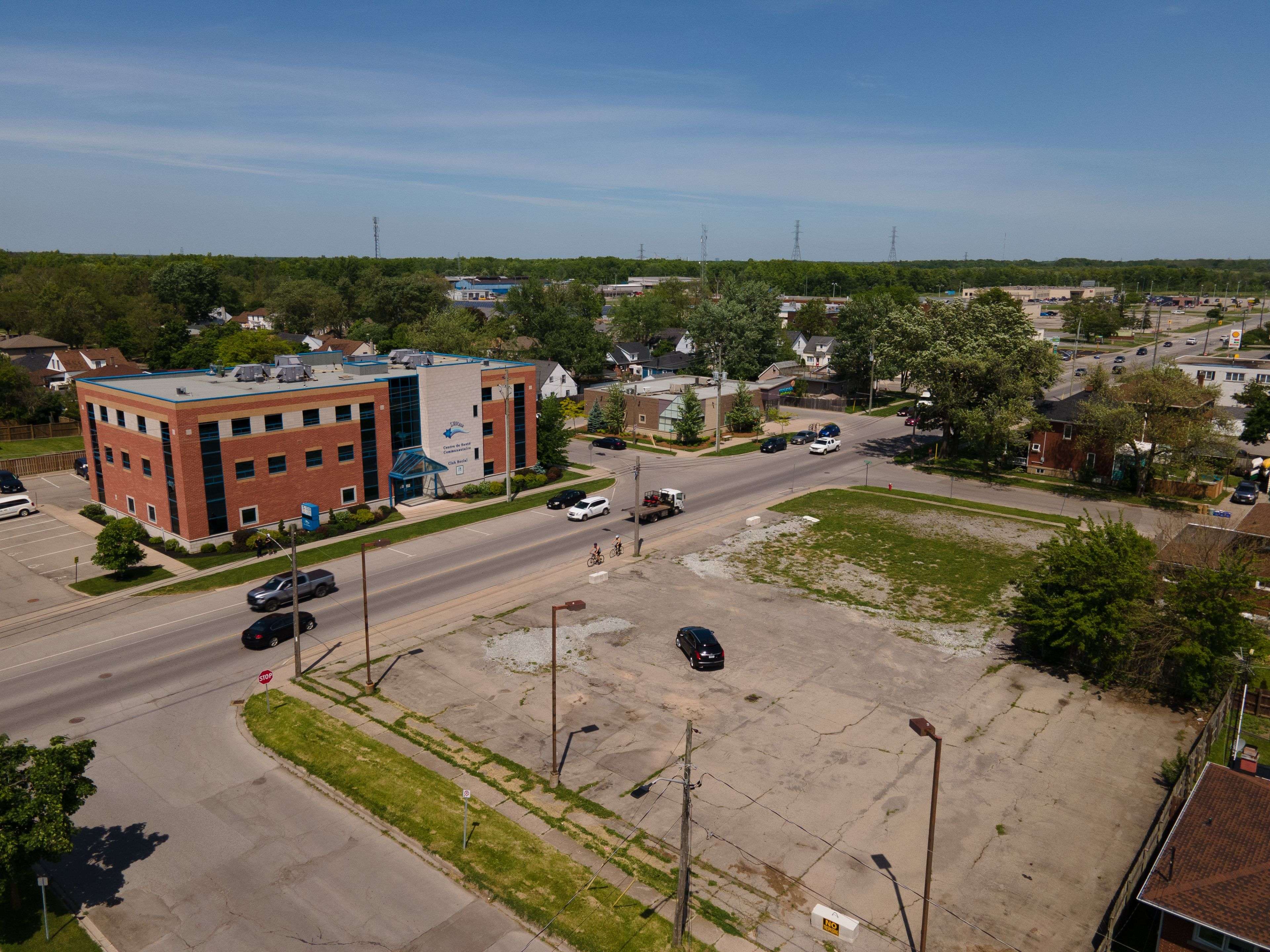 Welland, ON L3B 3Y6,811 East Main ST