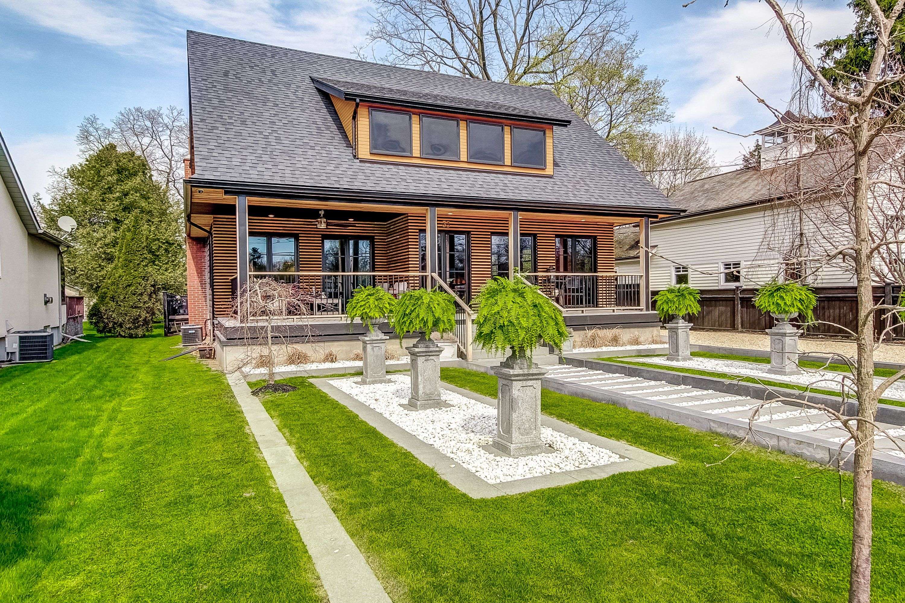 Niagara-on-the-lake, ON L0S 1J0,33 Gage ST