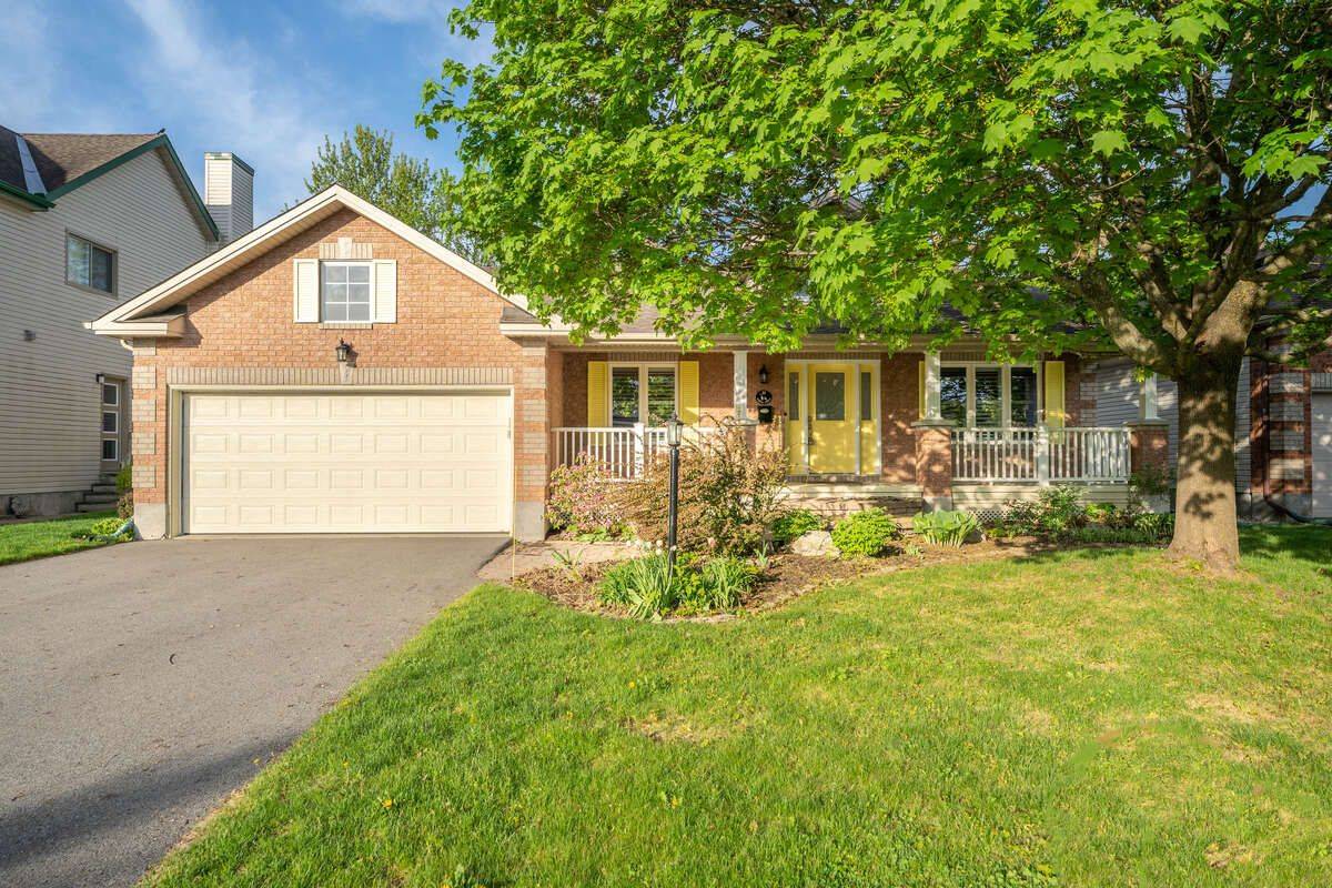 31 Forest Creek DR, Stittsville - Munster - Richmond, ON K2S 1P9