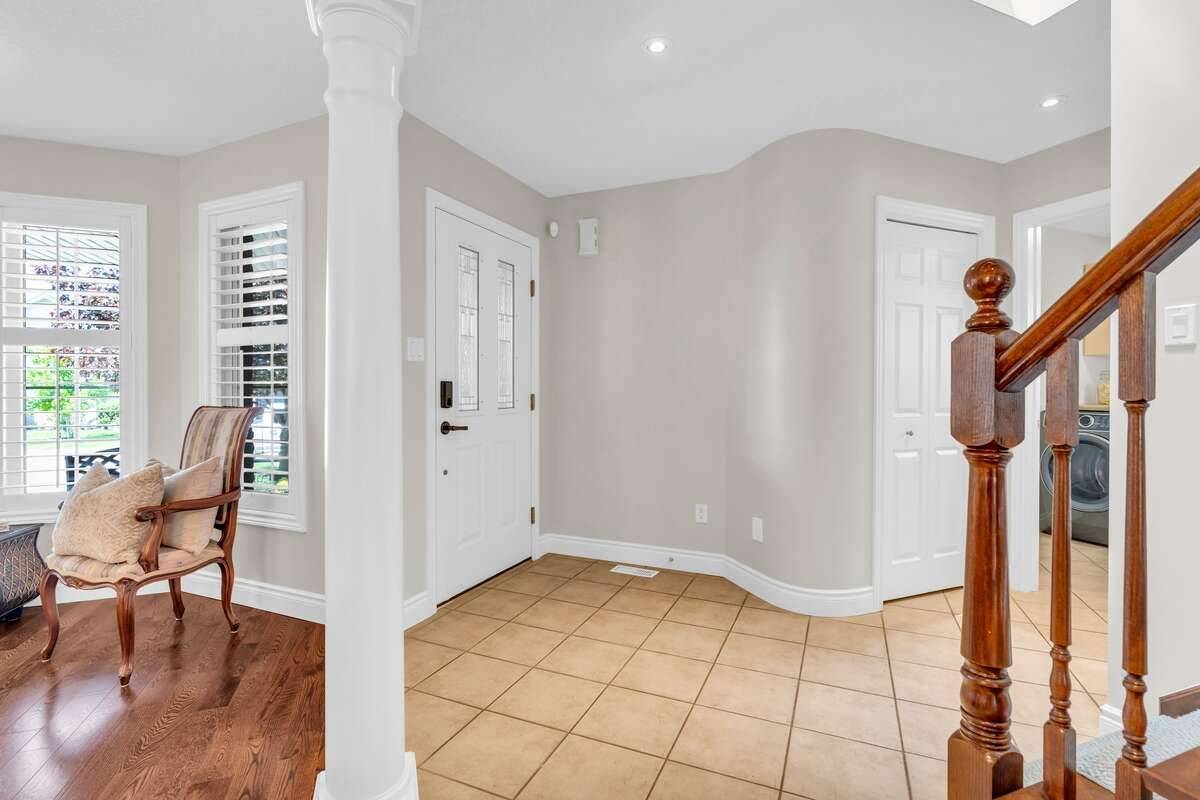Guelph, ON N1L 1P3,53 Grey Oak DR
