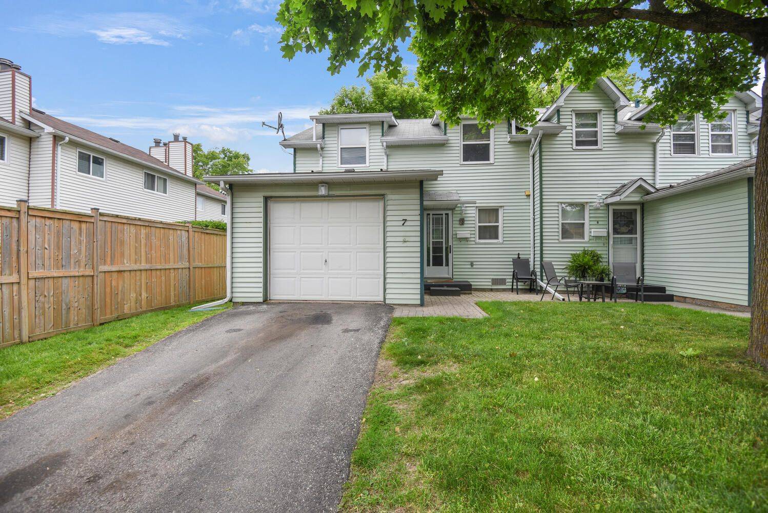 27 Aldershot AVE #7, Brockville, ON K6V 2P7