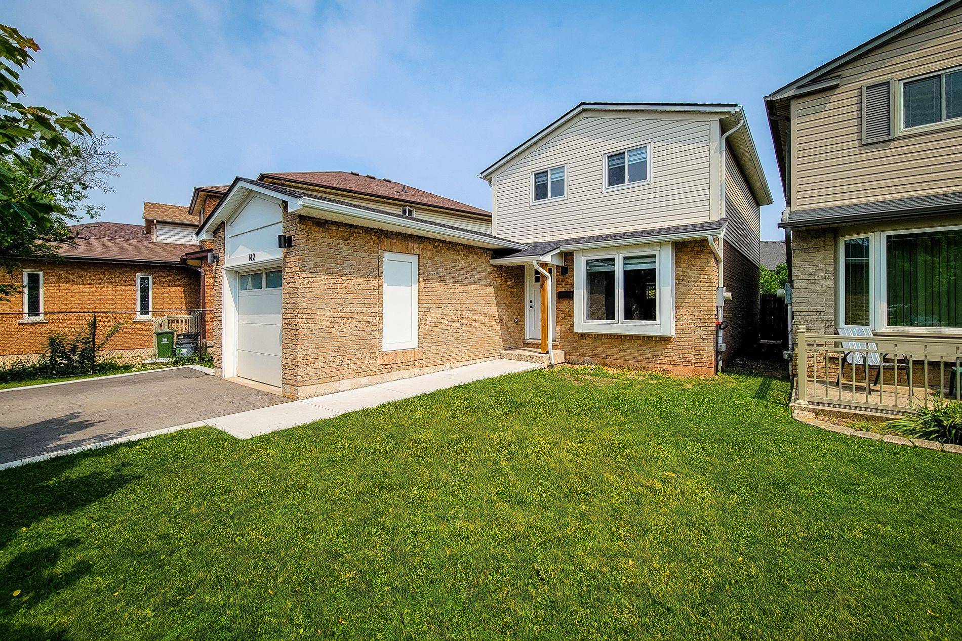 Hamilton, ON L8E 4A4,142 Macintosh DR N