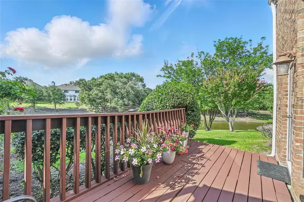 Irving, TX 75063,211 Cimarron Trail #8