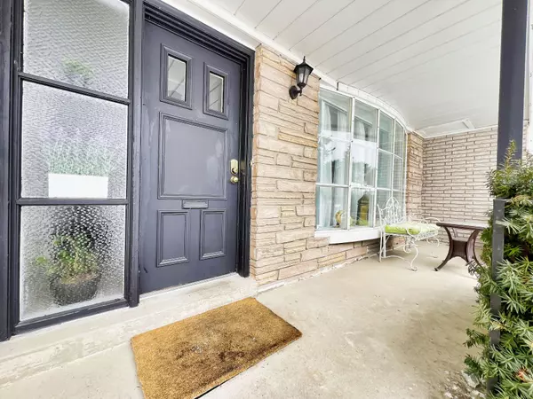 Toronto E08, ON M1E 1T4,24 Lalton PL