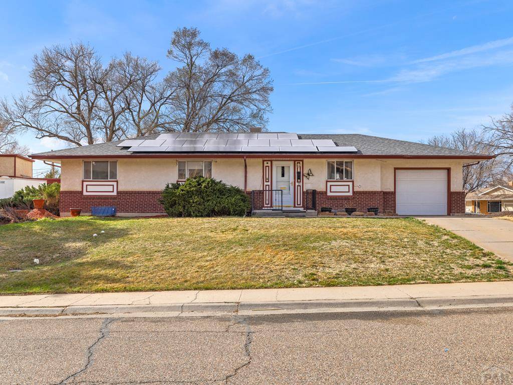 39 MacArthur Rd, Pueblo, CO 81001