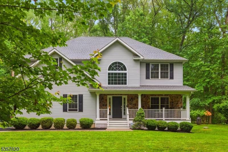 166 Horseneck Rd, Fairfield Twp., NJ 07004